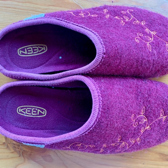 Keen Wool Clogs, Size 9, Wine with Orange - Picture 2 of 10